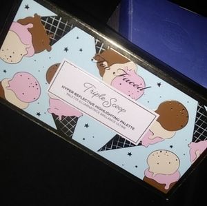 Too faced Triple Scoop Highlight palette